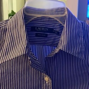 Lauren/ Ralph Lauren ladies long sleeve button down shirt. Sz- PM, Petite medium